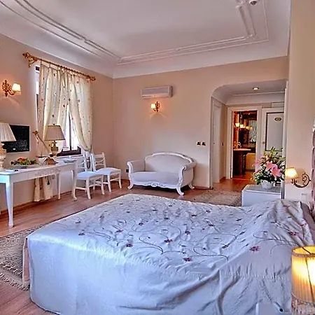 Aspen Kaleici Szálloda 4*